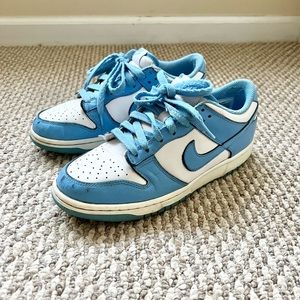 Nike Dunk Low Univerity Blue Kids size 6.5Y (Used) in ok condition